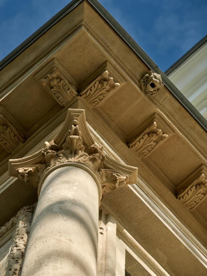 Hotel Altus Palace - Destigo Hotels Wrocław Eksteriør bilde The column of the main entrance