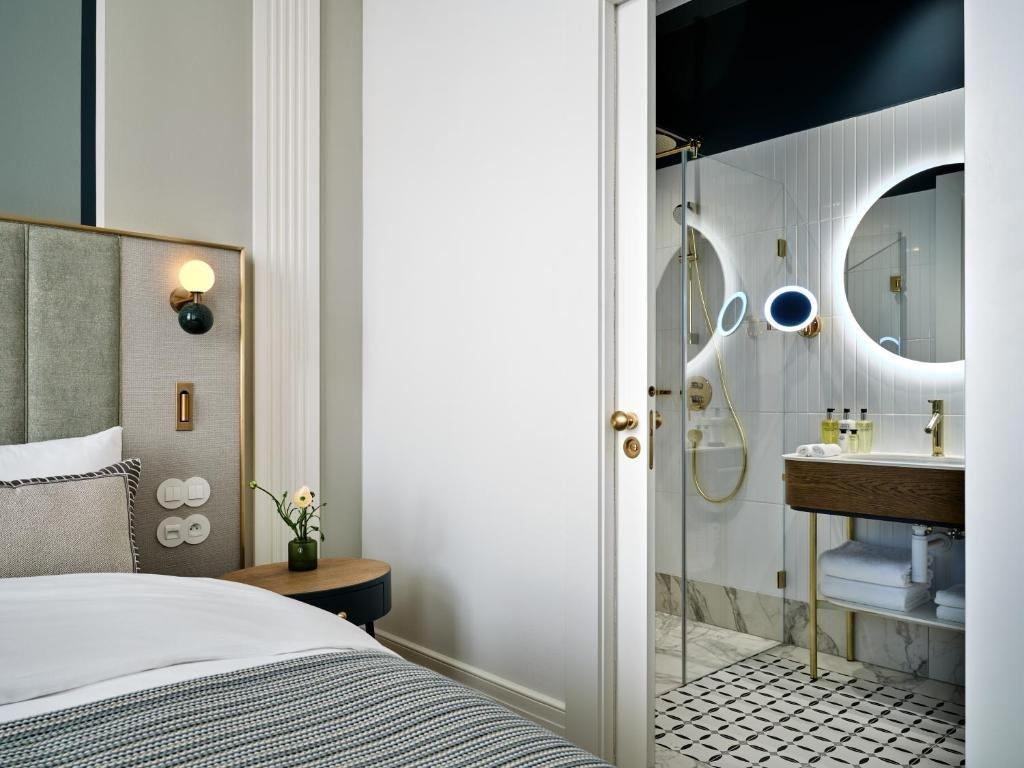 Hotel Altus Palace - Destigo Hotels Wrocław Eksteriør bilde A room at the hotel